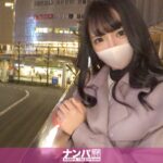 ロングブーツの可愛いお姉さん！オナニーを通じてカメラを忘れてしまう！