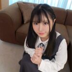 コンカフェ店員！小動物っぽいお顔で可愛い！手コキと乳首舐め！