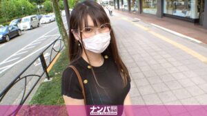 禁断のOL!巨乳なボディに異常なまでに喰いかかります!