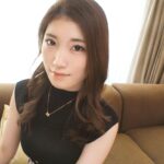 プロ級の熱血ピストンと指マンで完全に非リアリズム! まだ濡れたままの体位でオイルが流れる、情熱的な騎乗位で大量潮吹き!